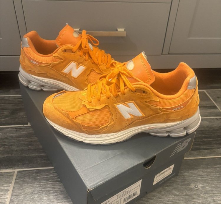 New Balance 2002r Protection Pack Vintage Orange