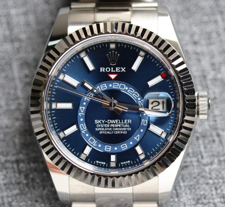 Rolex Sky-dweller Unworn Full Set Blue Dial 336934