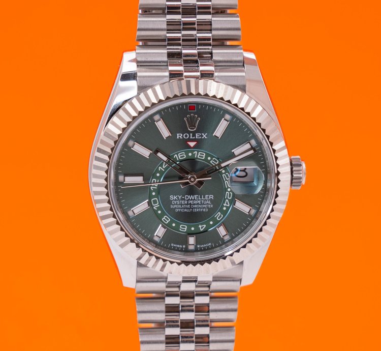 Rolex Sky-dweller Unworn Rolex Skydweller 42mm 336934-0002 Green On Jubilee 2025