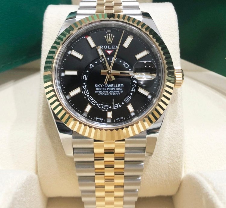 Rolex Sky-dweller Unworn Sky Dweller Two Tone Yellow 326933 Black Index Dial Jubilee Bracelet 42mm