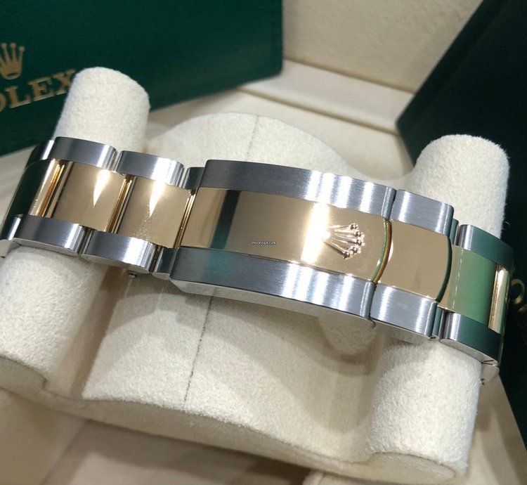 Rolex Sky-dweller Unworn Sky Dweller Two Tone Yellow 326933 Black Index Dial Oyster Bracelet
