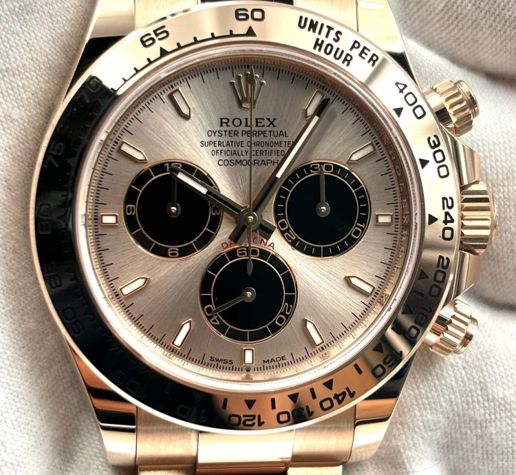 Rolex Daytona Unworn Cosmograph Daytona 40mm Sundust Dial Rose Gold Bracelet 126505 Box Papers 2024