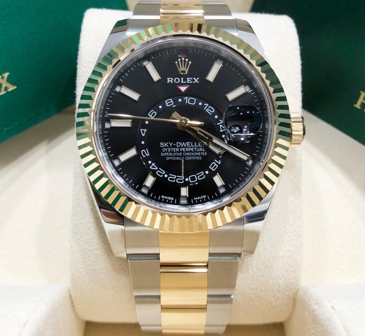 Rolex Sky-dweller Unworn Sky Dweller Two Tone Yellow 326933 Black Index Dial Oyster Bracelet
