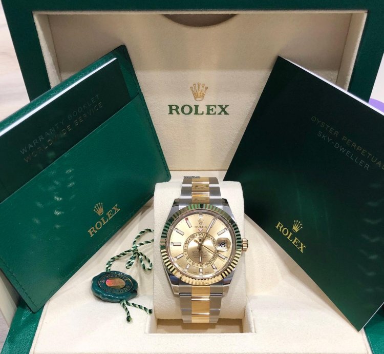 Rolex Sky-dweller Unworn Sky-dweller 326933 Oyster Bracelet 42mm Champagne Dial Two Tone Yellow Gold