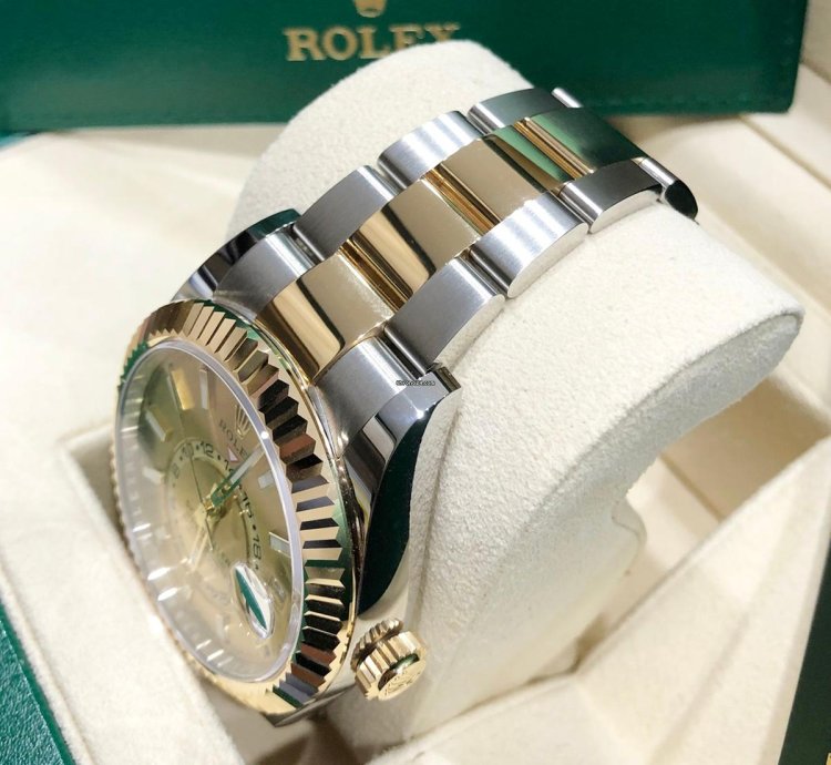 Rolex Sky-dweller Unworn Sky-dweller 326933 Oyster Bracelet 42mm Champagne Dial Two Tone Yellow Gold