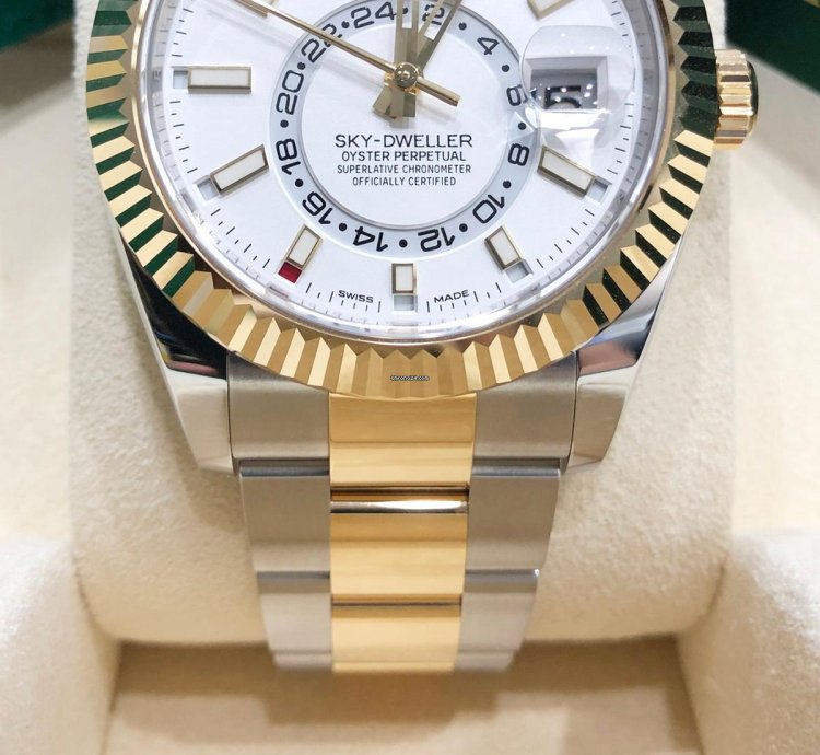 Rolex Sky-dweller Unworn Sky-dweller 326933 Oyster Bracelet 42mm White Dial Two Tone Yellow Gold