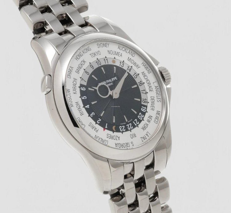 Patek Philippe World Time 5130 1g 18k White Gold 18k White Gold Bracelet Description