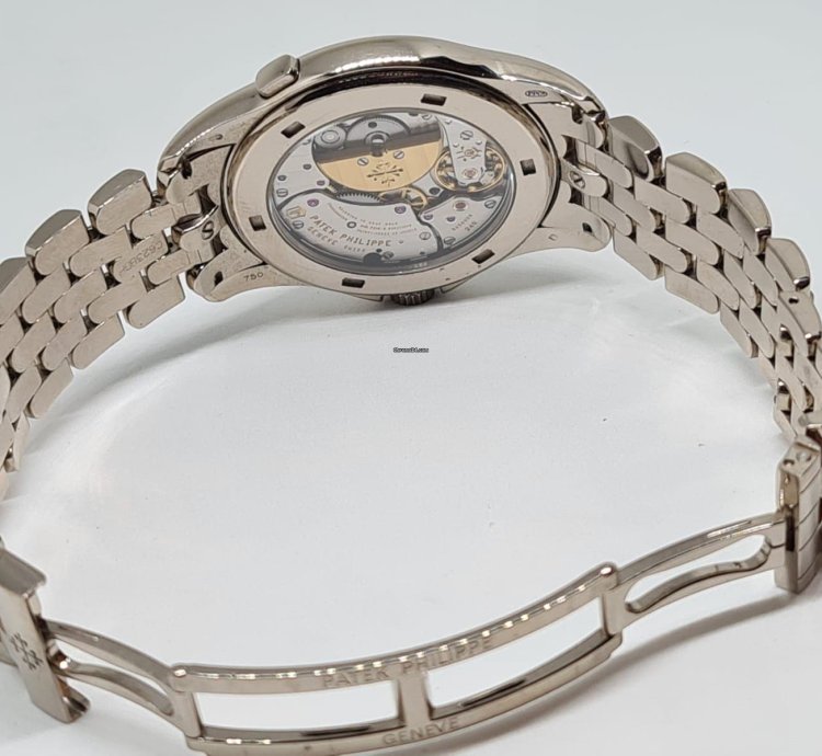 Patek Philippe World Time 5130 1g White Gold
