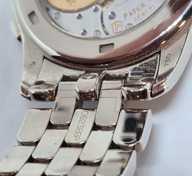 Patek Philippe World Time 5130 1g White Gold