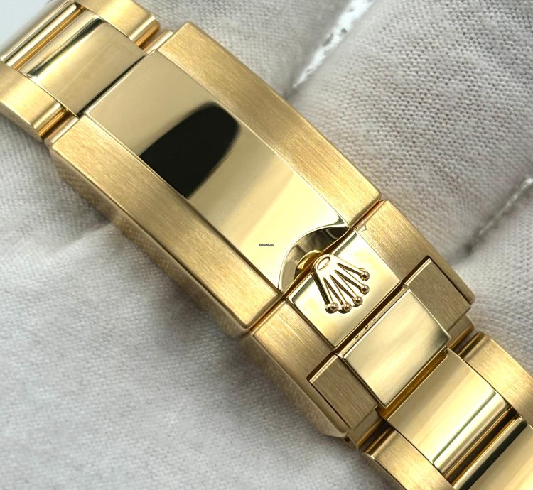 Rolex Daytona Unworn Cosmograph Daytona 40mm White Dial Yellow Gold Bracelet 126508 Box Papers 2024
