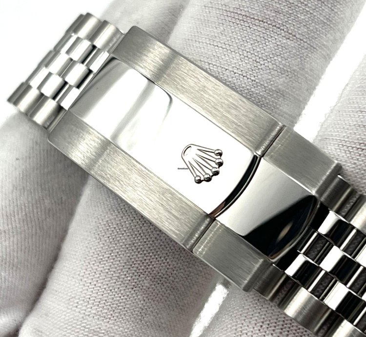 Rolex Sky-dweller Unworn Sky-dweller 42mm Blue Dial Jubilee Bracelet 336934 Box Papers 2024