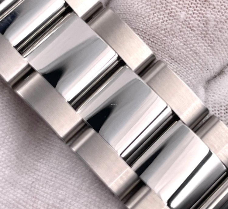 Rolex Sky-dweller Unworn Sky-dweller 42mm Blue Dial Oyster Bracelet 336934 Box Papers 2024