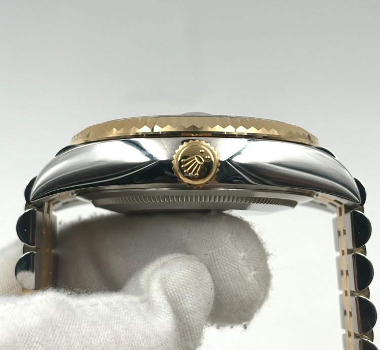 Rolex Sky-dweller Unworn Sky-dweller 42mm Champagne Dial Two Tone Jubilee Bracelet 336933 Box Papers 2025