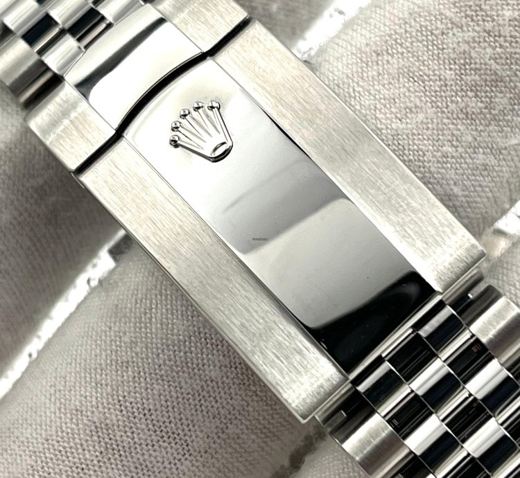 Rolex Sky-dweller Unworn Sky-dweller 42mm Green Dial Jubilee Bracelet 336934 Box Papers 2025
