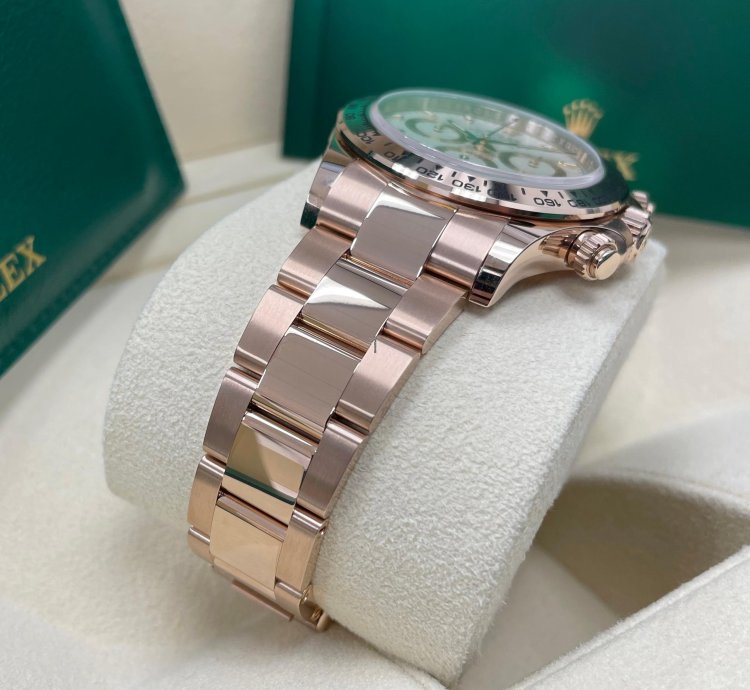 Rolex Daytona Unworn Daytona 116505 Ivory White Dial 18k Rose Gold Oyster Bracelet 40mm