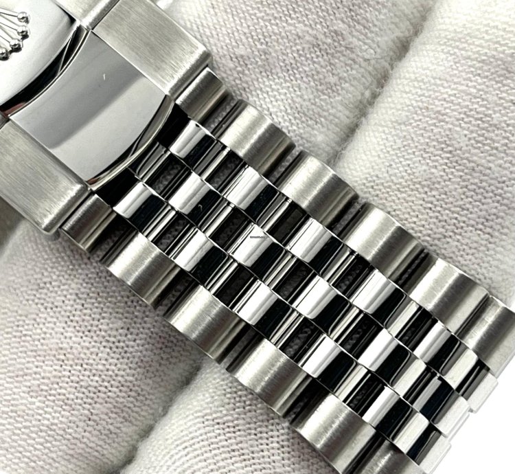 Rolex Sky-dweller Unworn Sky-dweller 42mm Green Dial Jubilee Bracelet 336934 Box Papers 2025