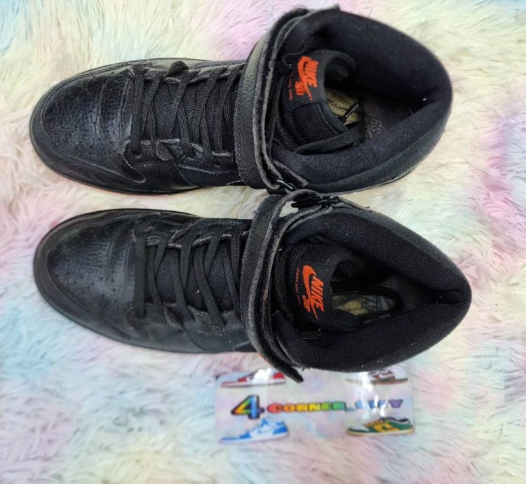 Nike Sb Dunk Mid Halloween