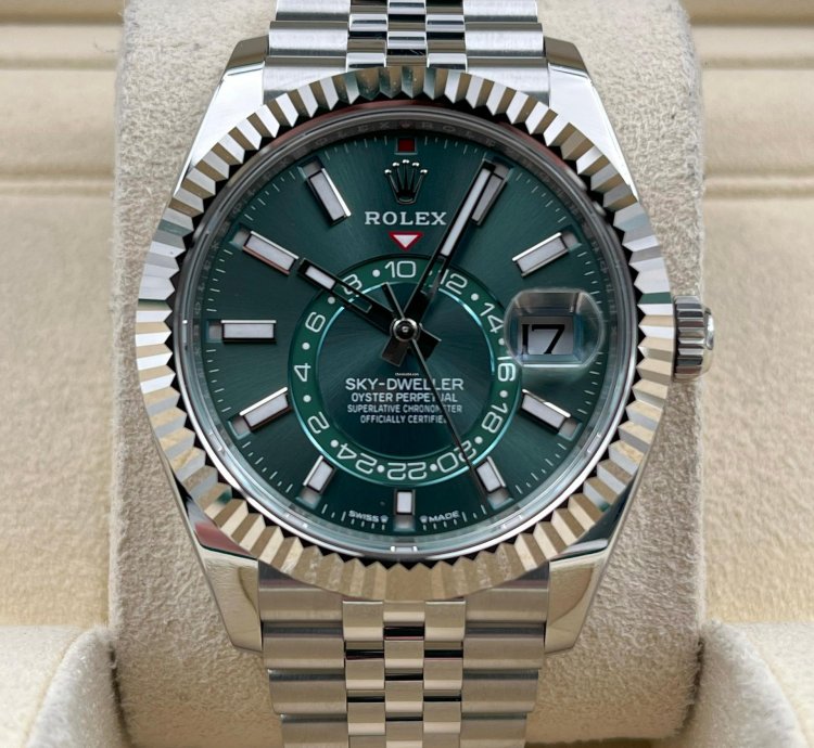 Rolex Sky-dweller Unworn Sky-dweller 42mm Green Dial Jubilee Bracelet 336934 Box Papers 2025