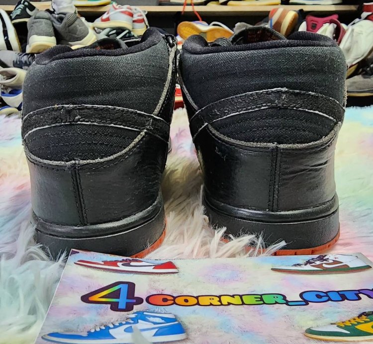 Nike Sb Dunk Mid Halloween