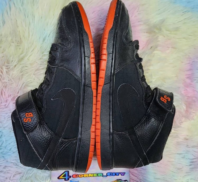 Nike Sb Dunk Mid Halloween