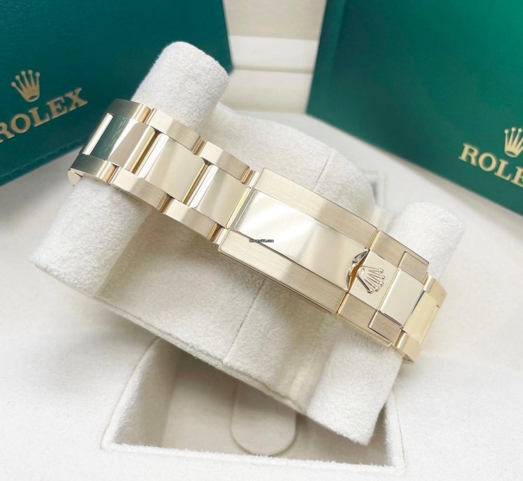 Rolex Daytona Unworn Daytona 116508 Paul Newman Dial 18k Yellow Gold Oyster Bracelet 40mm