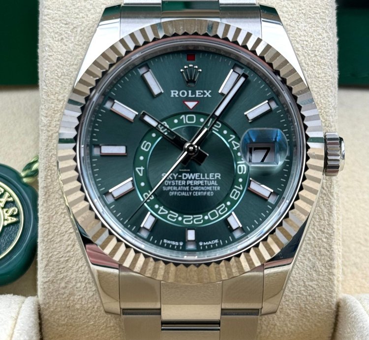 Rolex Sky-dweller Unworn Sky-dweller 42mm Green Dial Oyster Bracelet 336934 Box Papers 2025