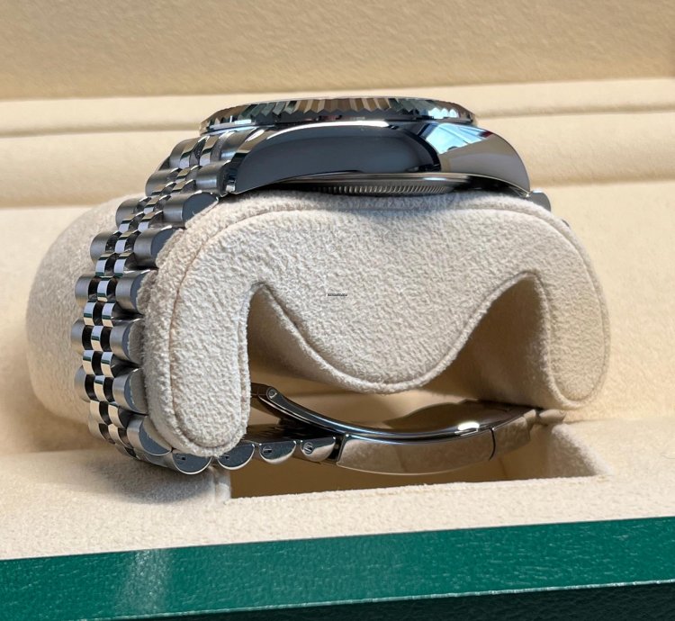 Rolex Sky-dweller Unworn Sky-dweller White Dial Jubilee Bracelet 326934