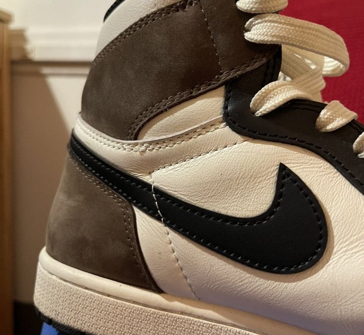 Nike Air Jordan 1 Retro High Dark Mocha