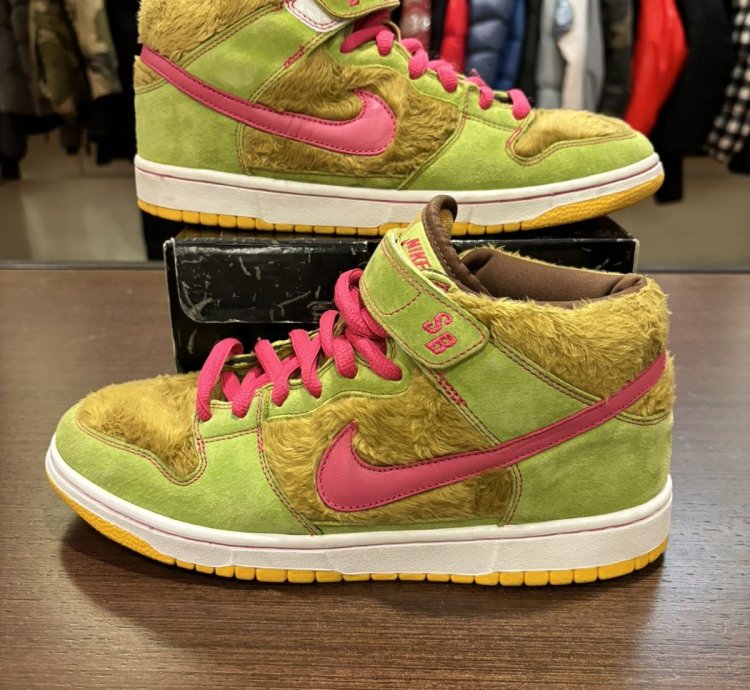 Nike Sb Dunk Mid Mama Bear
