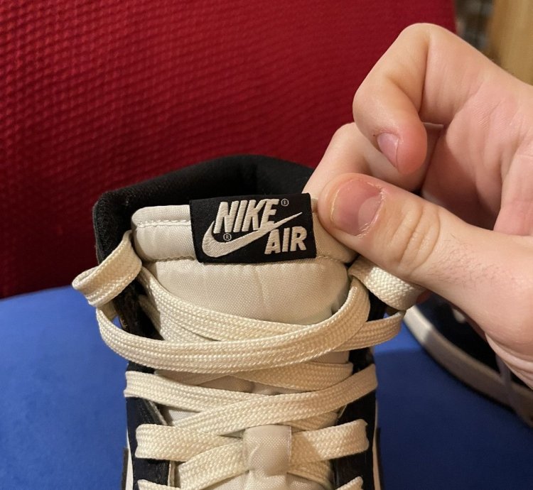 Nike Air Jordan 1 Retro High Dark Mocha