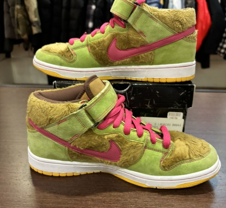 Nike Sb Dunk Mid Mama Bear