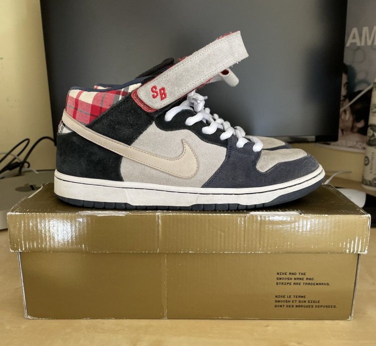 Nike Sb Dunk Mid Premium Goofy Boy Mens Size 9 Authentic