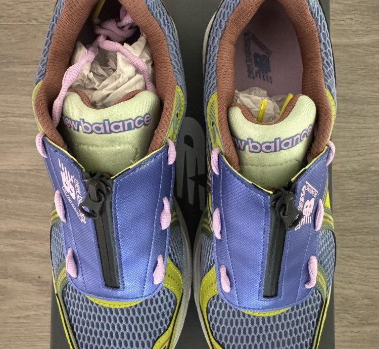 New Balance 860v2 Upthere 2000 Tropes