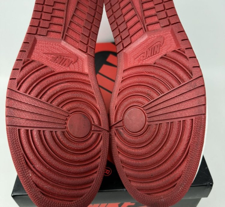 Nike Air Jordan 1 Retro High Og Banned Bred 2016