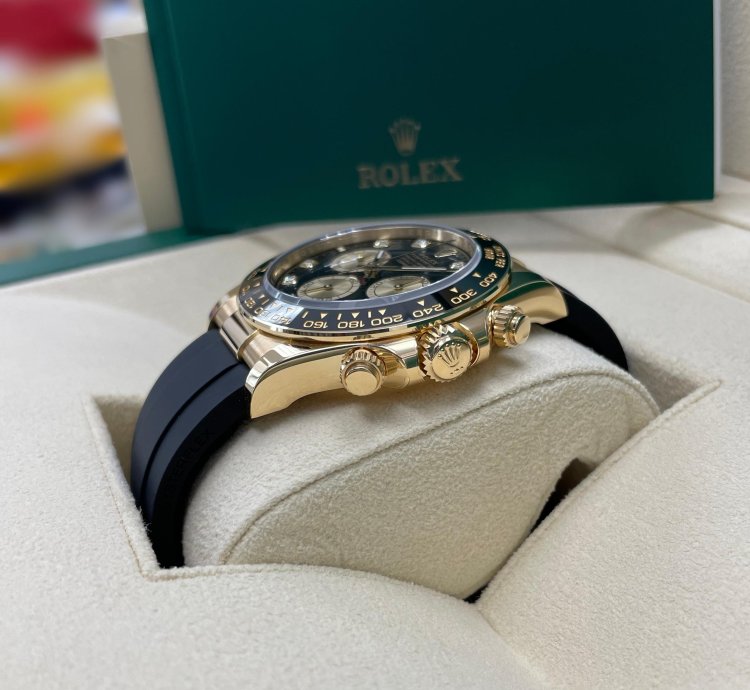 Rolex Daytona Unworn Daytona 126518 Yellow Gold 40mm Black Diamond Dial Black Oysterflex Rubber