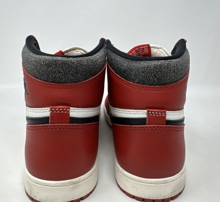 Nike Air Jordan 1 Retro High Og Chicago Lost And Found