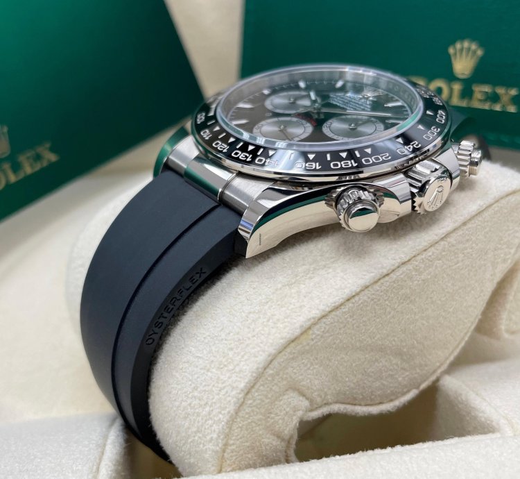 Rolex Daytona Unworn Daytona 126519 Baby Lemans White Gold Black Dial Silver Subdials Oysterflex Rubber