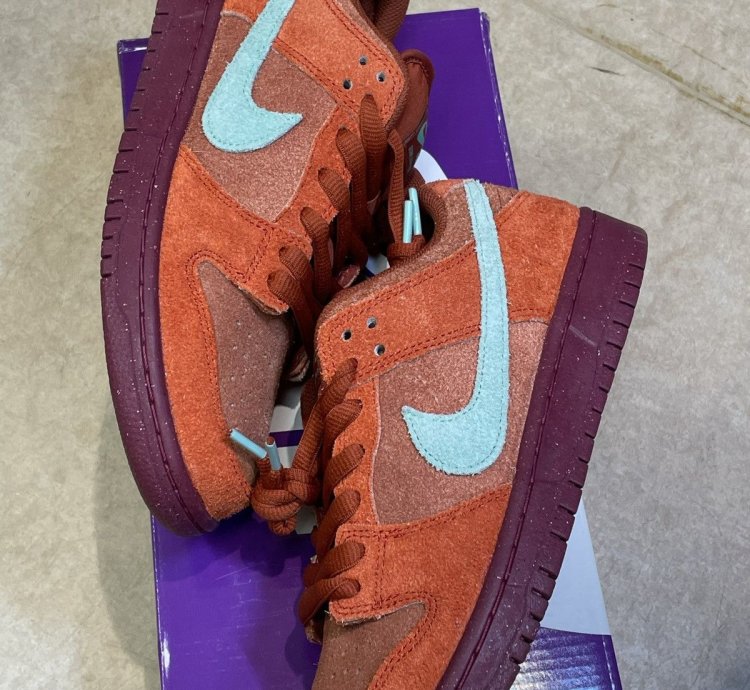Nike Sb Dunk Mystic Red Rosewood