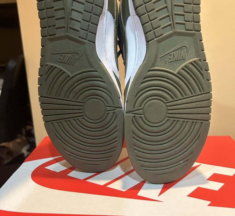 Nike Sb Dunk Olive Sz 10 Vnds