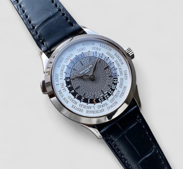 Patek Philippe World Time 5230g World Time White Gold Deployant 2020