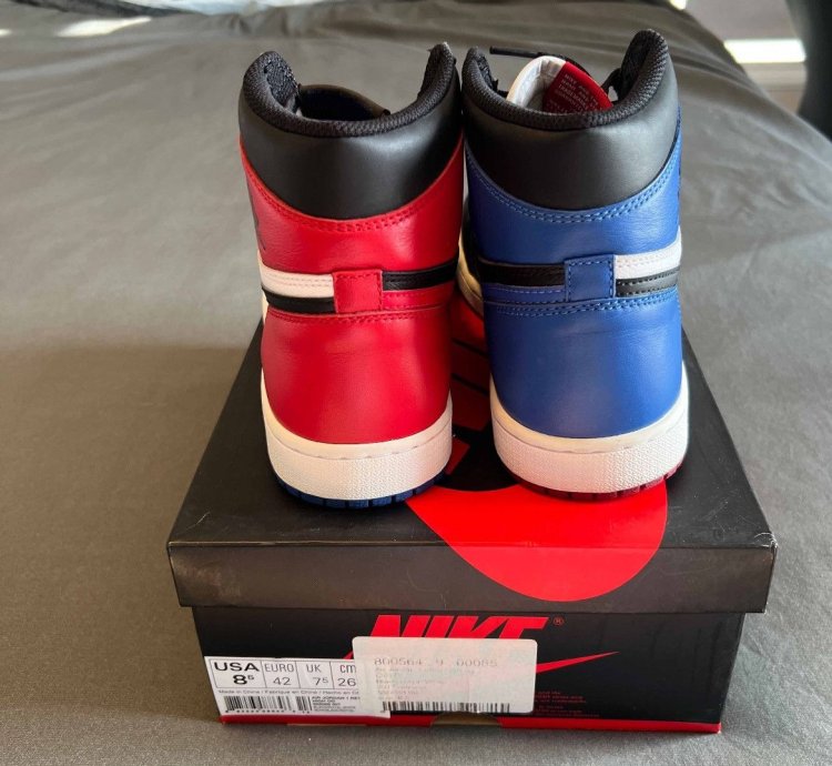 Nike Air Jordan 1 Retro Top 3 Size 8 5 555088 026