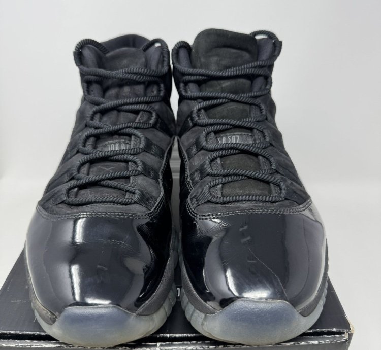 Nike Air Jordan 11 Retro Cap And Gown