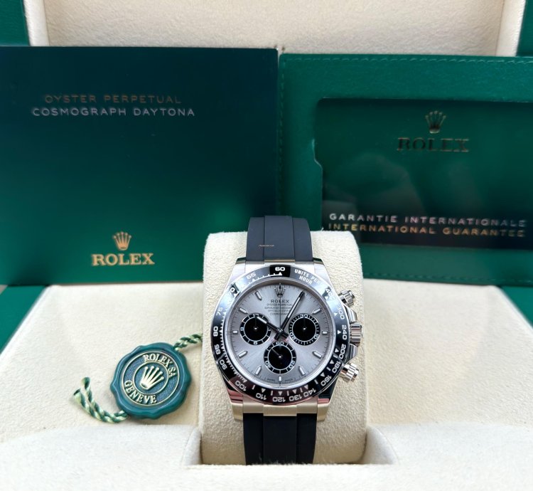 Rolex Daytona Unworn Daytona 40mm Silver Ghost Dial White Gold Oysterflex 126519ln Box Papers 2024