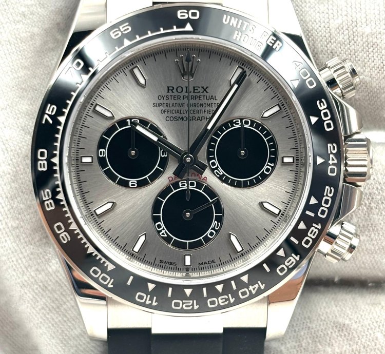 Rolex Daytona Unworn Daytona 40mm Silver Ghost Dial White Gold Oysterflex 126519ln Box Papers 2024