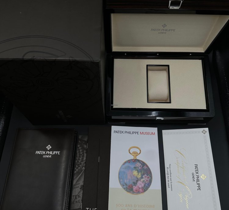 Patek Philippe World Time 5231j-001 18k Yellow Gold 38 5mm Watch - 2019
