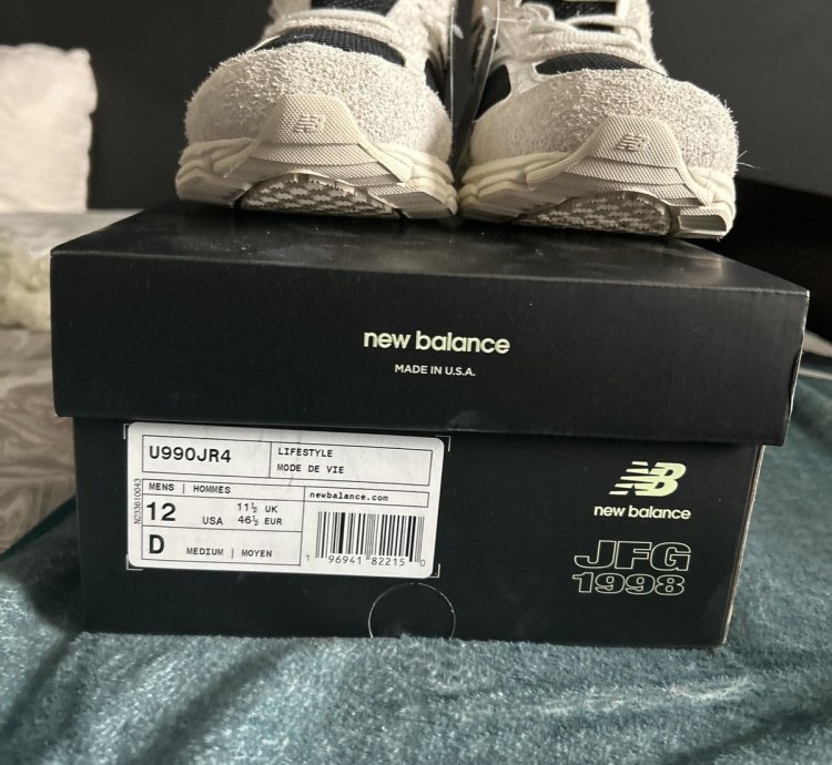 New Balance 990