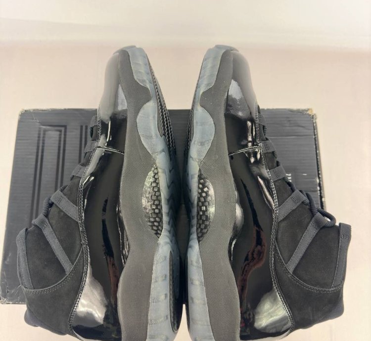 Nike Air Jordan 11 Retro Cap And Gown Og Space Jam Jubilee