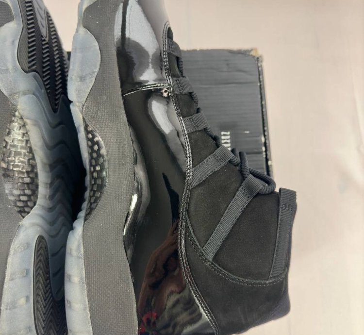 Nike Air Jordan 11 Retro Cap And Gown Og Space Jam Jubilee