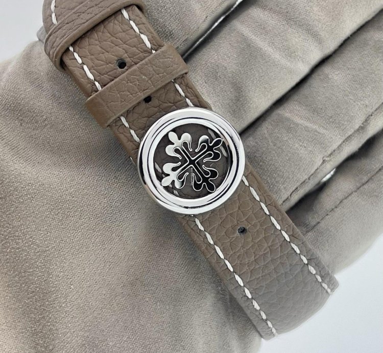 Patek Philippe World Time 5935a