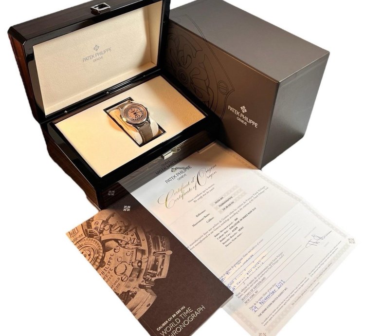 Patek Philippe World Time 5935a